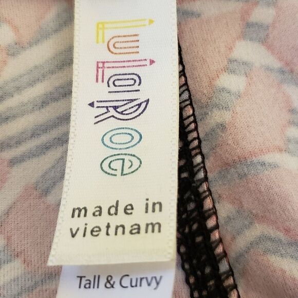 LulaRoe tall & curvy leggings red/ tan - Picture 3 of 5